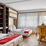 A-1 By Interhome زيرمات